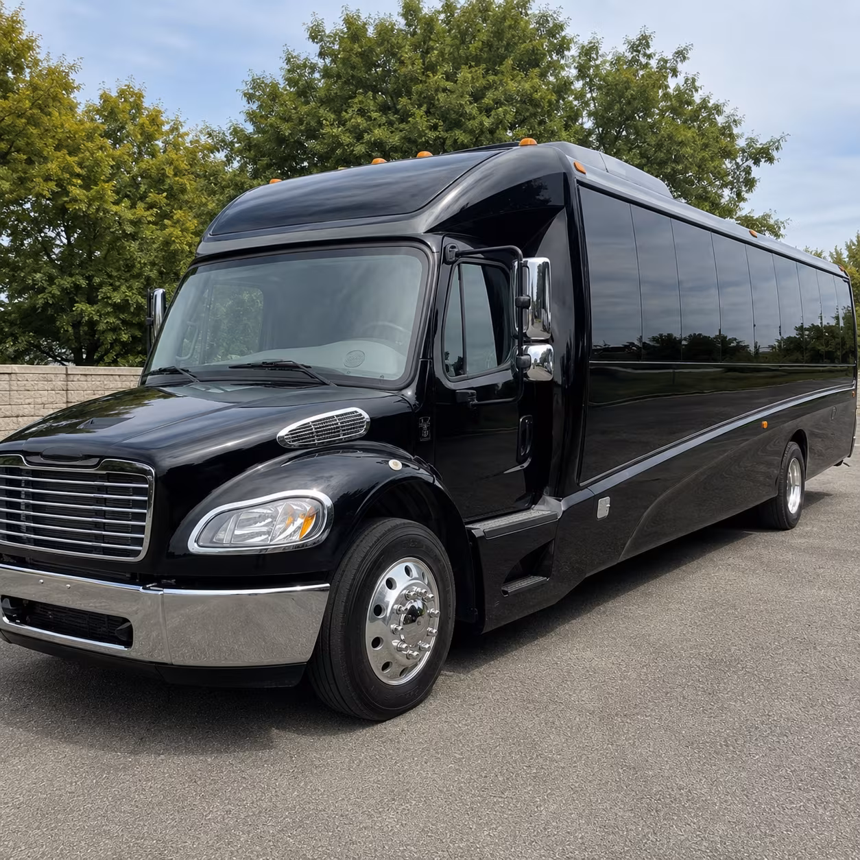 aurora 18 passenger minibus