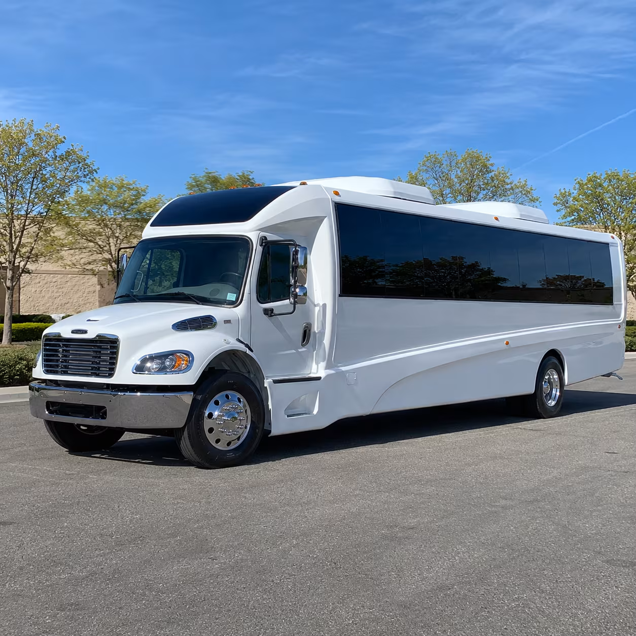 aurora 28 passenger minibus