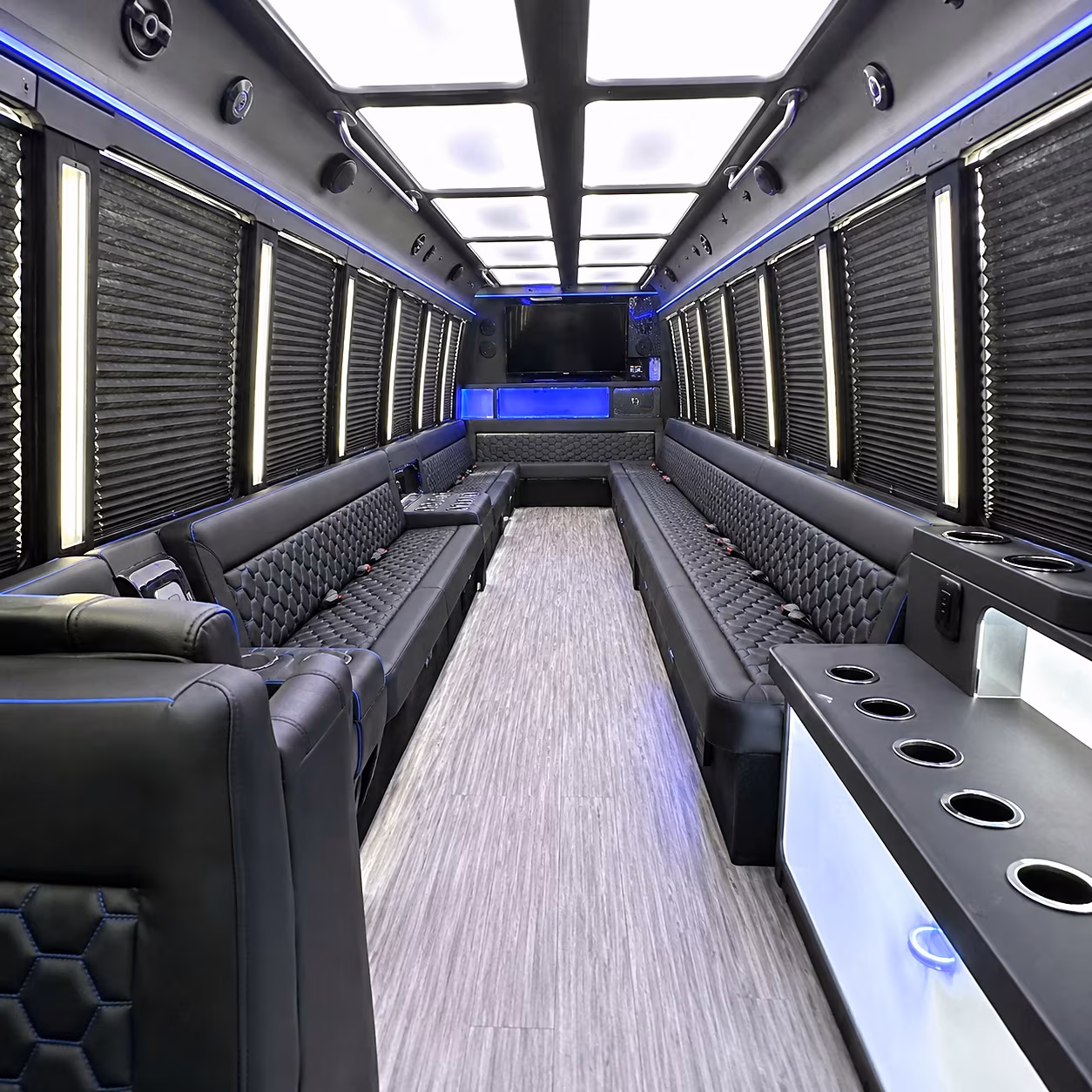 aurora bus interior 4