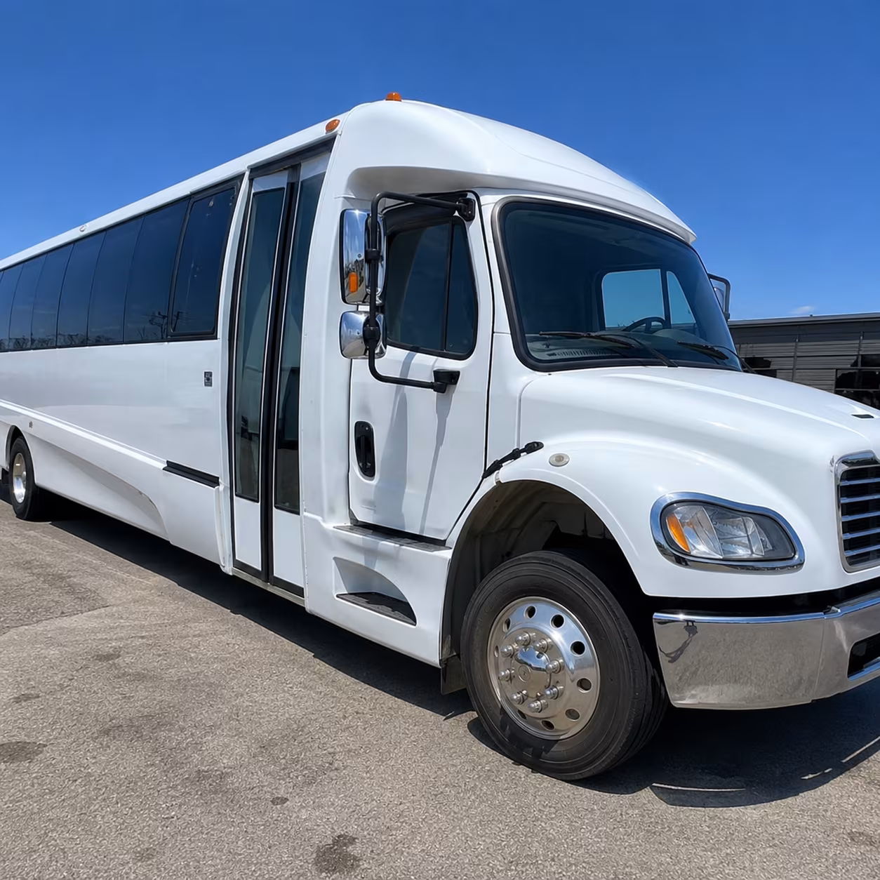 aurora bus rental service area