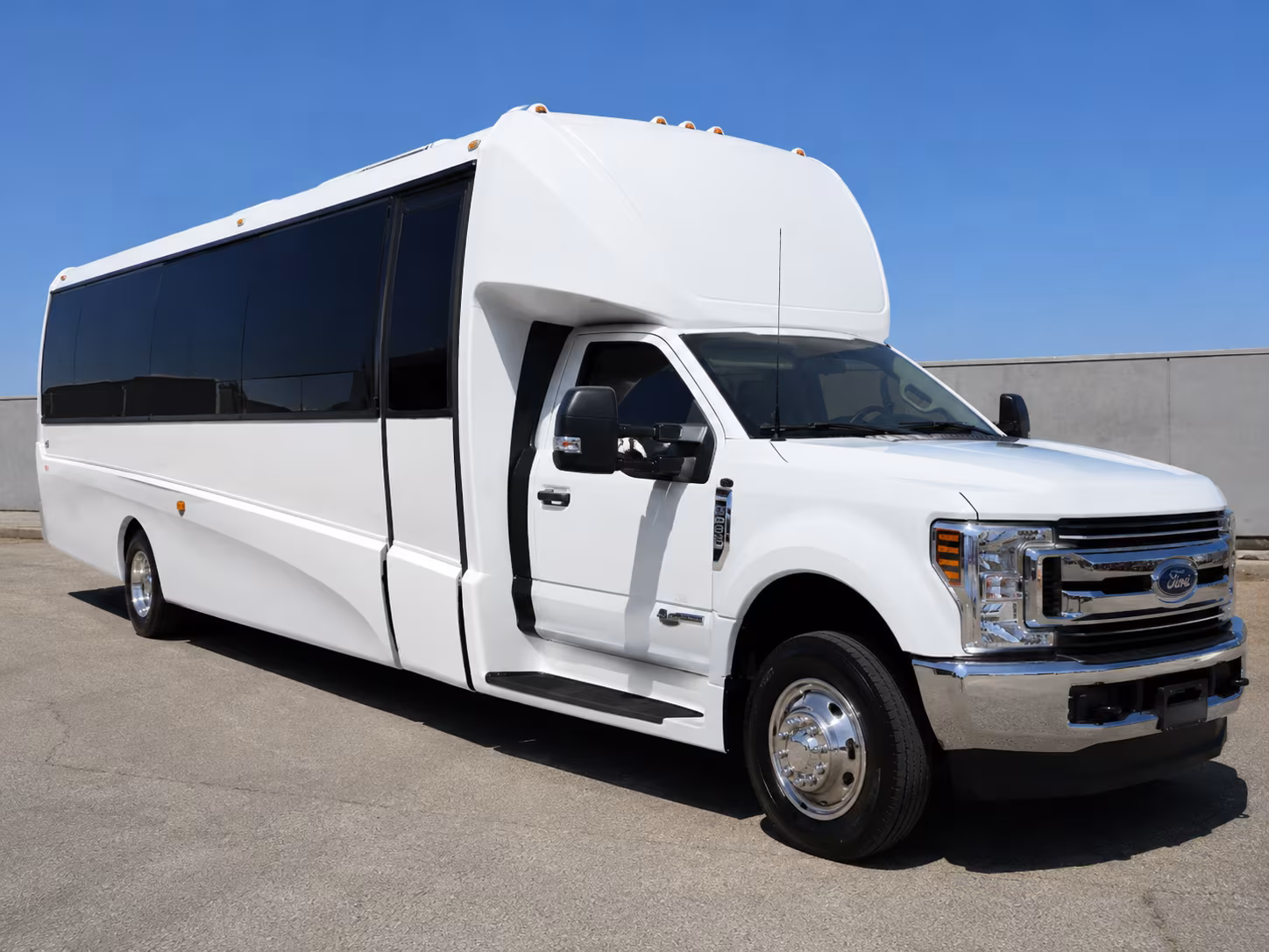find and book transportation for your next prom 4