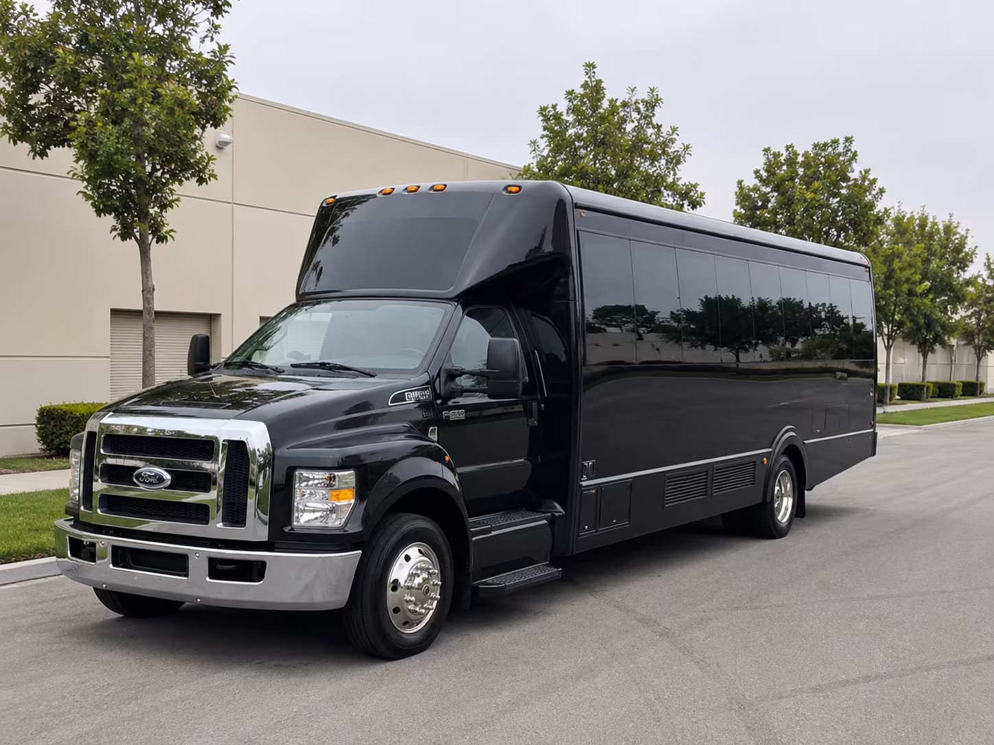 party bus rentals for aurora prom night groups